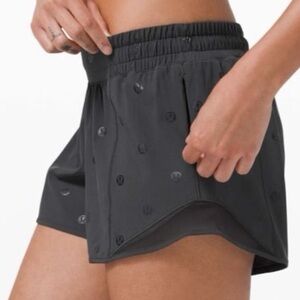 Lululemon Hotty Hot 4” Shorts - Polkadot